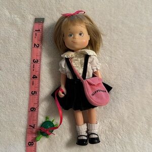 Eloise 8” Poseable Doll